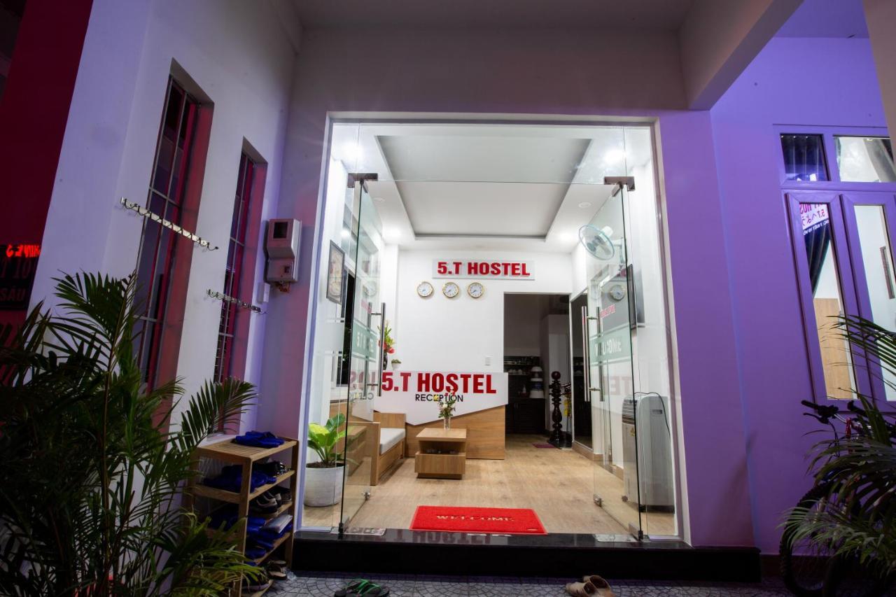 5.T Hostel Hue Bagian luar foto
