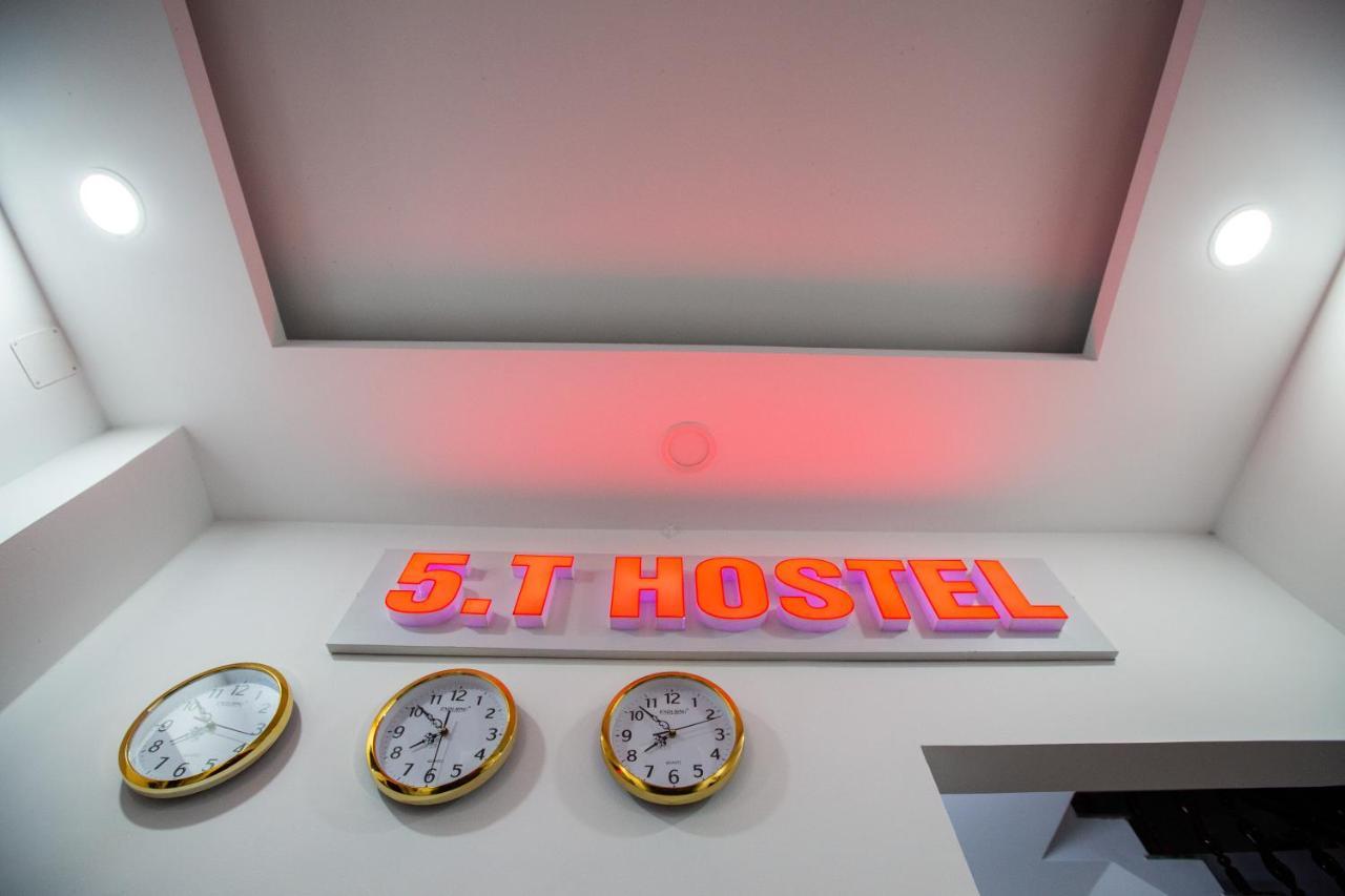 5.T Hostel Hue Bagian luar foto