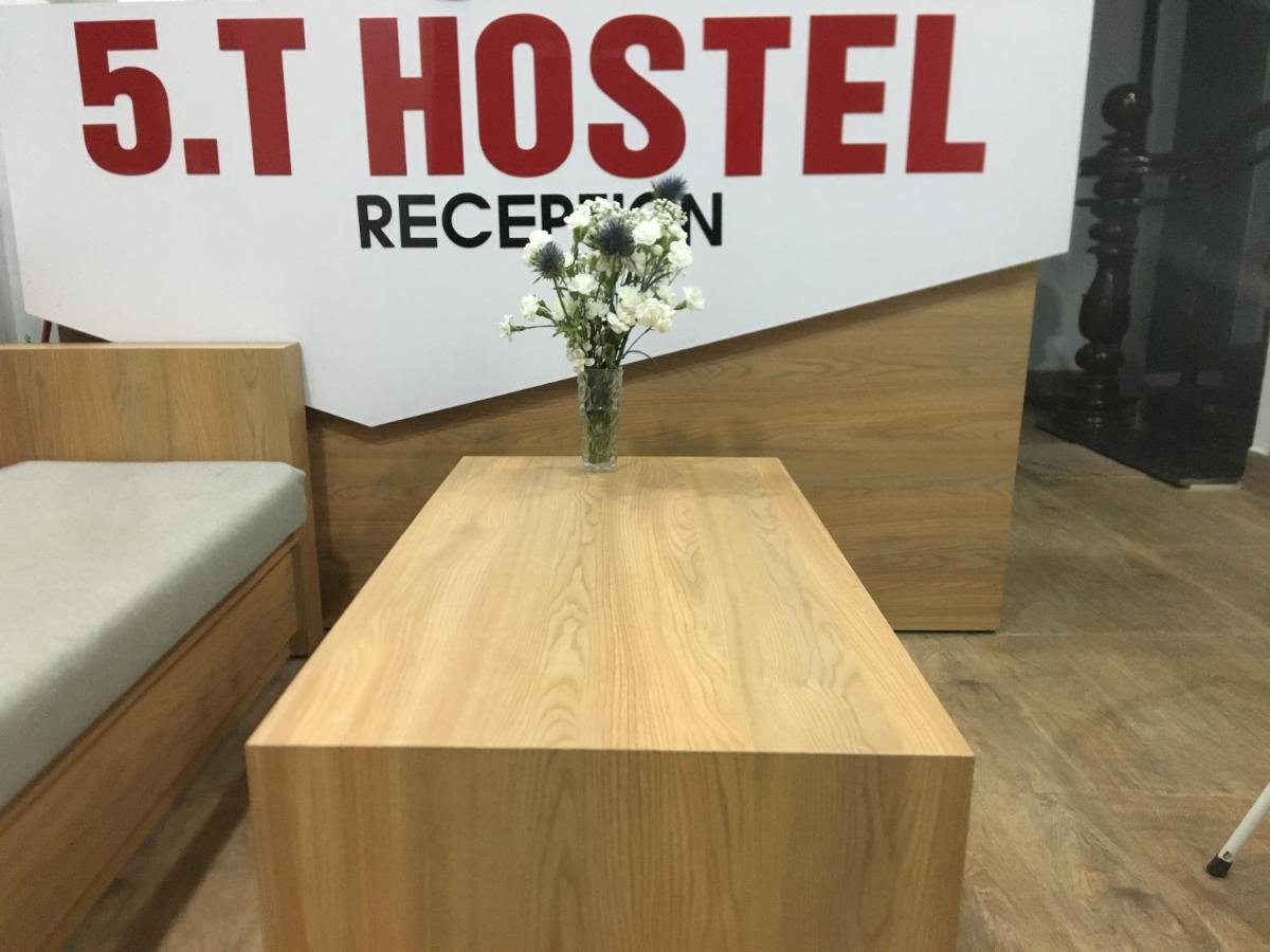 5.T Hostel Hue Bagian luar foto
